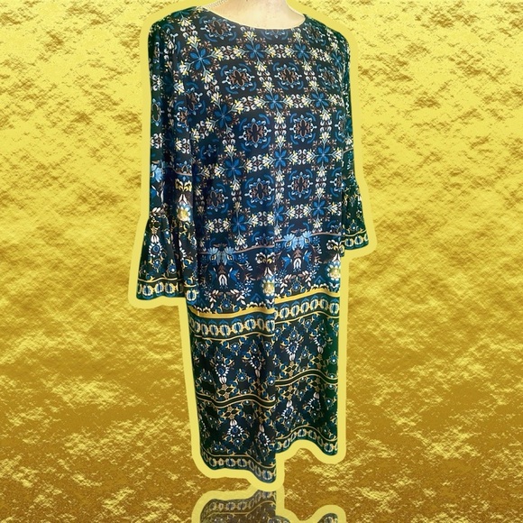 Maggy London Blue Kaleidoscope Paisley Print Bell Sleeve Shift Dress Size 8 - Picture 12 of 14